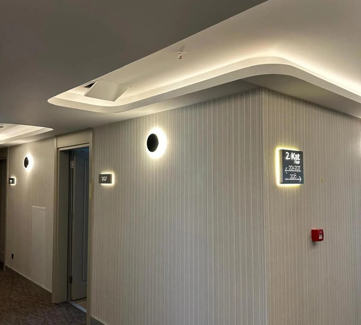 Alves Hotel İzmir 4*,